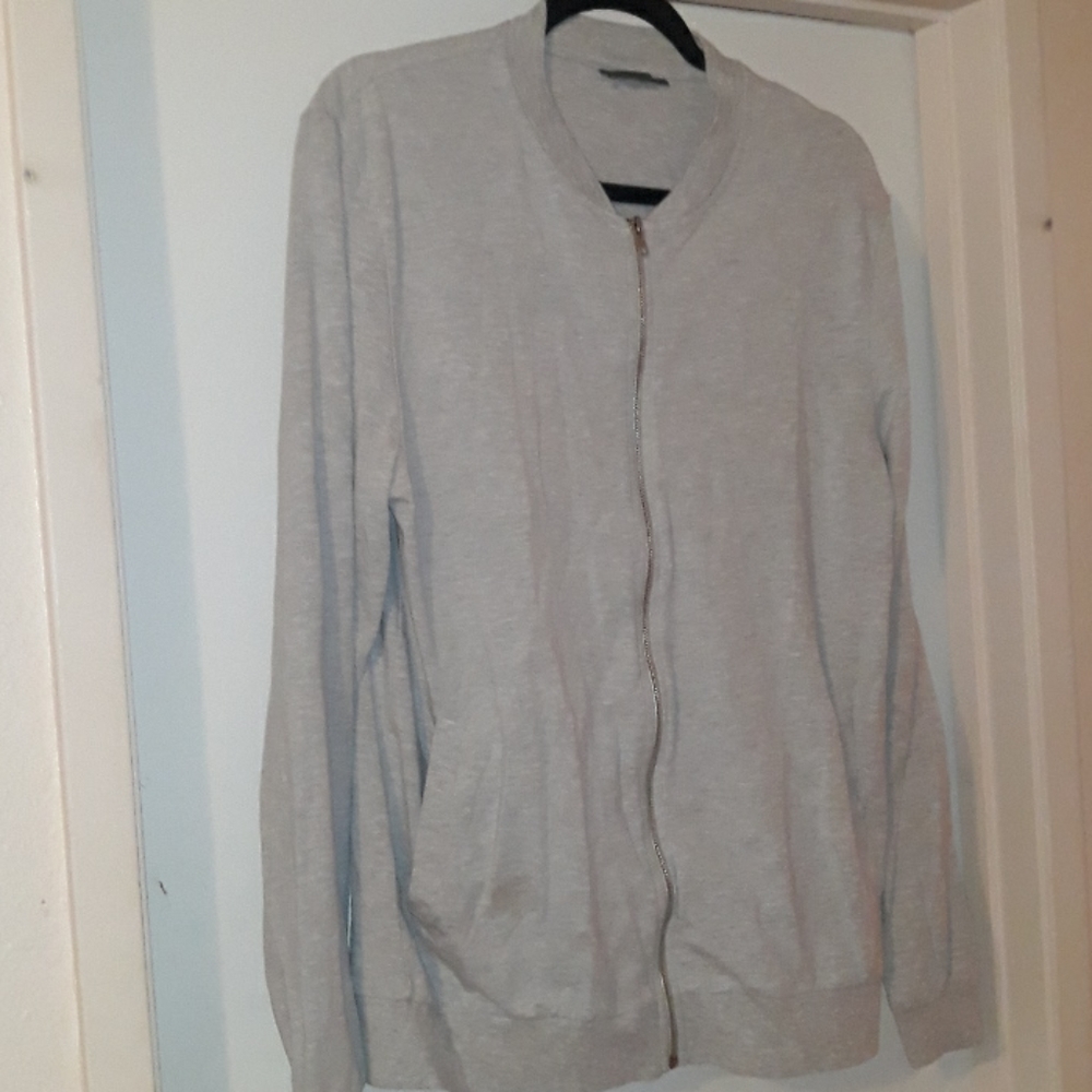 Lightweight gray jacket